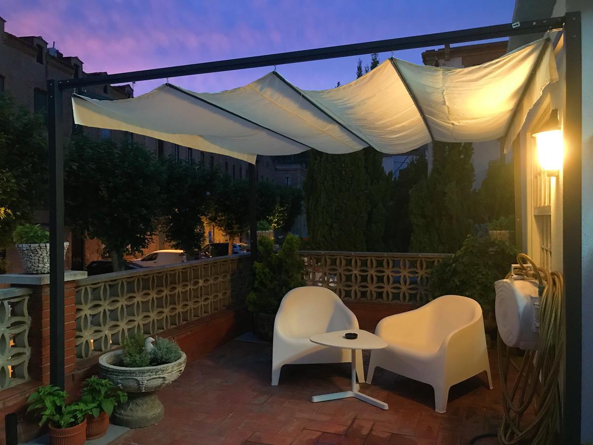 Hostal Portbou Bagian luar foto