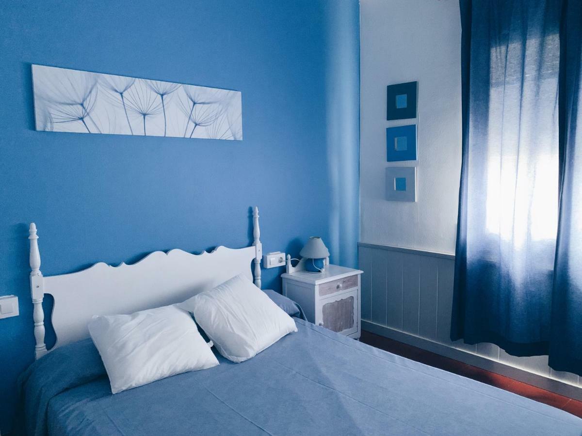Hostal Portbou Bagian luar foto