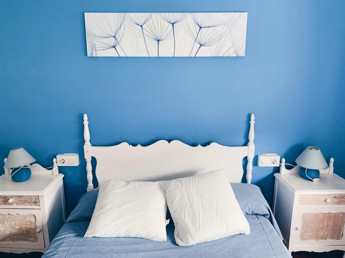 Hostal Portbou Bagian luar foto